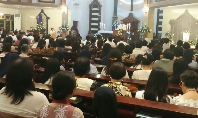 Ibadah Misa Kamis Putih Berlangsung di Gereja Santo Yosef 