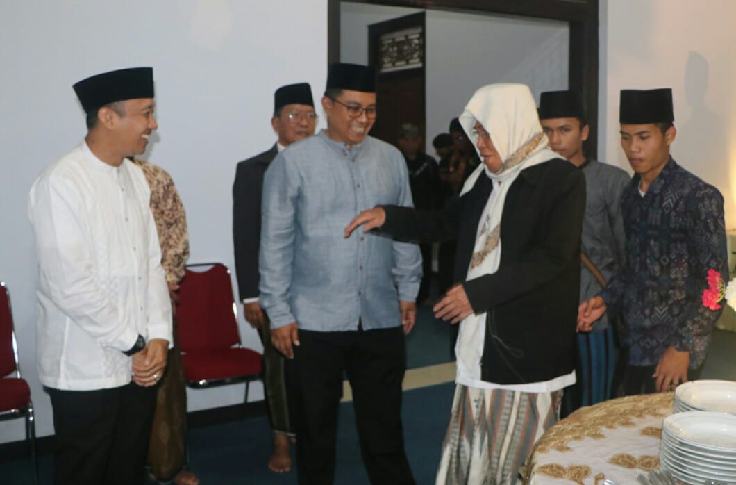 Pengajian Umum Dalam Rangka Haul Akbar Digelar di Ponpes Pengajian Umum Dalam Rangka Haul Akbar Digelar di Ponpes