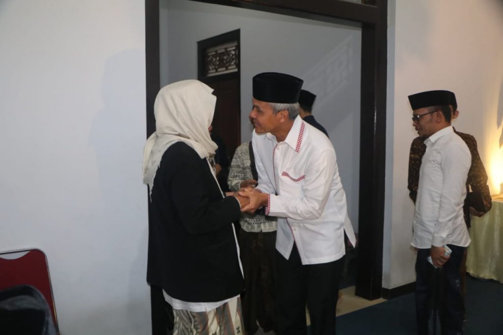 Pengajian Umum Dalam Rangka Haul Akbar Digelar di Ponpes Pengajian Umum Dalam Rangka Haul Akbar Digelar di Ponpes